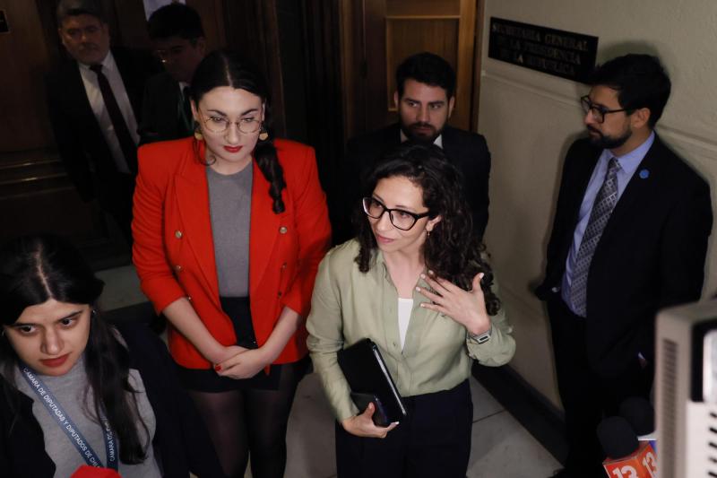 Diputadas del FA presentan propuesta para alivianar cobro del CAE - Aton