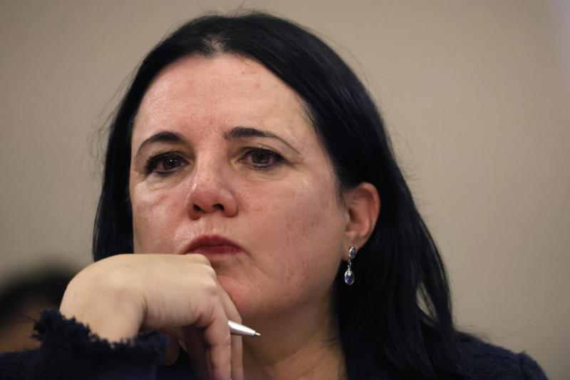 Ministra Steinert anuncia querella contra senador Núñez (PC) - Aton