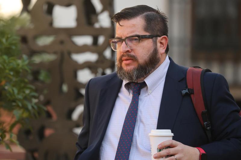 Aton- Cristián Valenzuela es uno de los trabajadores