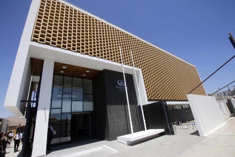 Condenan a 15 años de cárcel a hombre por abusos sexuales reiterados contra su hija y sobrina - Aton