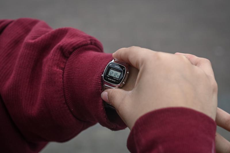 Aton - Comenzó el horario de invierno en Chile: Mira la hora oficial AQUÍ