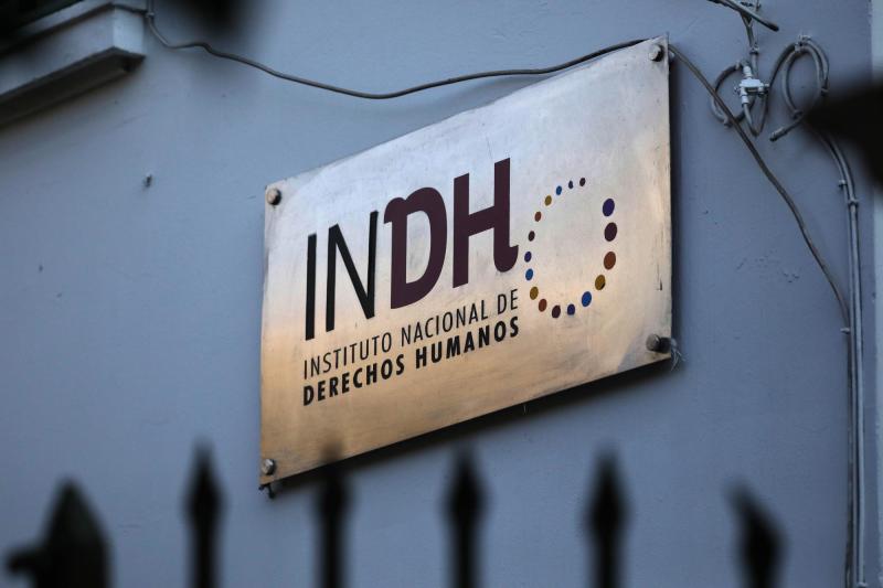 Ministra Steinert responde a críticas de director del INDH - Aton