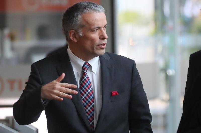 ATON- Óscar Landerretche