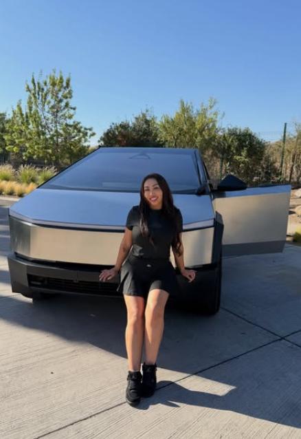 Naya Fácil desafía la Ley No Chat y reconoce que seguirá usando su teléfono al conducir: "Yo soy adicta al celular" - Instagram: Naya Fácil