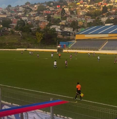 T13 - Batalla campal tras partido de fútbol amateur en Tomé: 10 lesionados y dos hospitalizados tras pelea en pleno centro | Capturas de RRSS - @club_deportivo_latorre