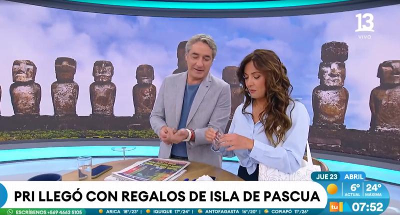 Canal 13 - Priscilla Vargas le trajo regalo a Repenning desde Rapa Nui