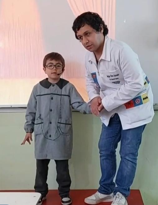 T13 - Óscar Paine, niño que murió tras comer hamburguesa cruda en local de Curanilahue