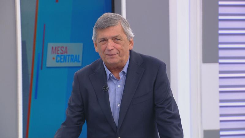 Lautaro Carmona en Mesa Central