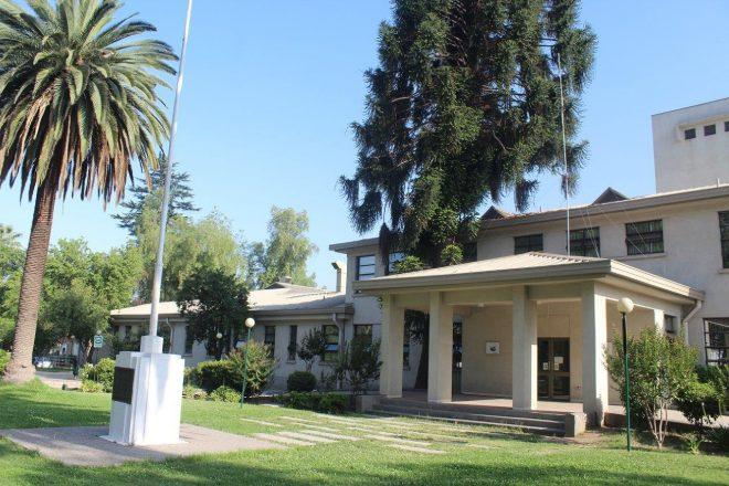 HOSLA - Le dijeron que su hija murió al nacer en 1995, pero tumba no tenía restos: investigan posible sustracción de bebé en Los Andes