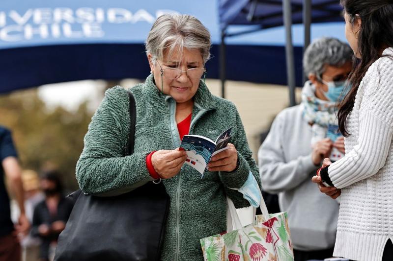 U de Chile - Entregarán libros de Gabriela Mistral