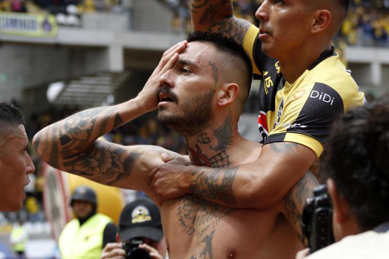 Mauricio Pinilla en su época como futbolista (2020) - Photosport