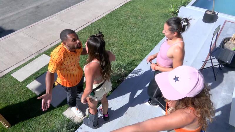 Canal 13 - Alejandra Fosalba pelea con Joe y Bimza en 'Vecinos al límite'