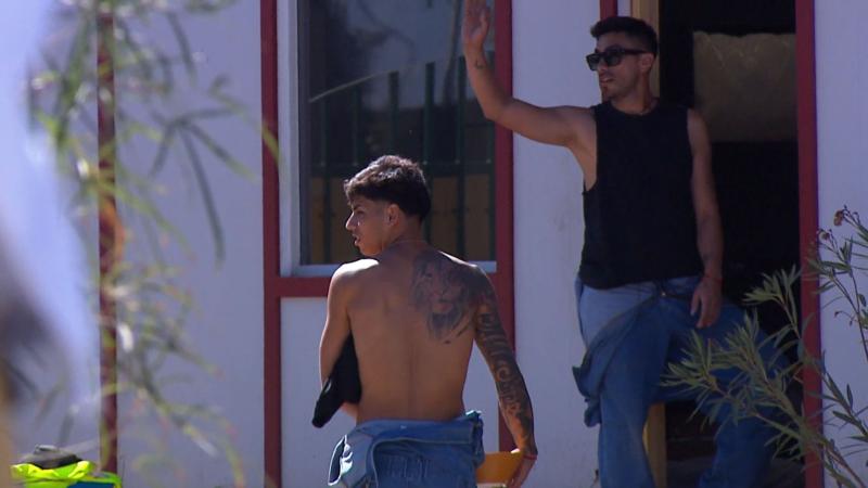 Canal 13 - Kanela y Bimza en ´Vecinos al límite'