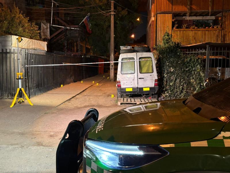 Investigan posible ajuste de cuentas tras balacera en Conchalí: un hombre murió y otro quedó grave