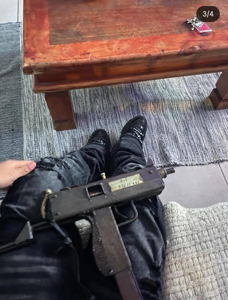 Subametralladora artesanal tipo “UZI” incautada - Carabineros