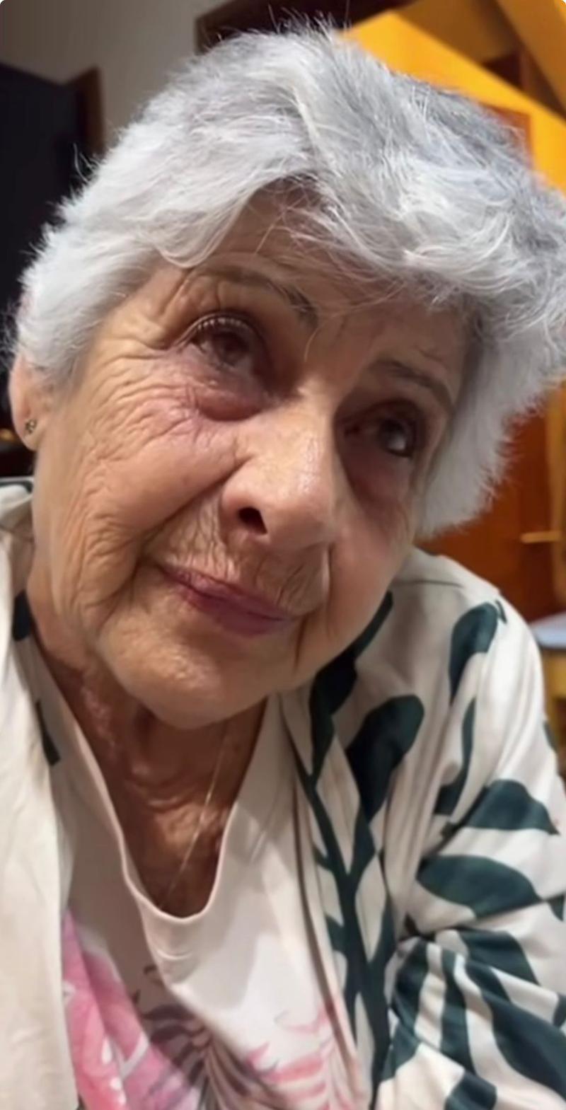 Instagram - Ana María Sandoval, madre de María José Quintanilla