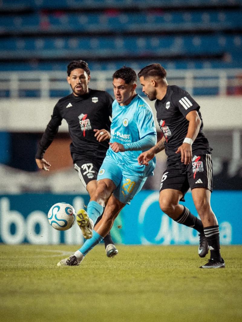 El increíble gol errado en Copa Sudamericana - Instagram: @mvdcitytorque