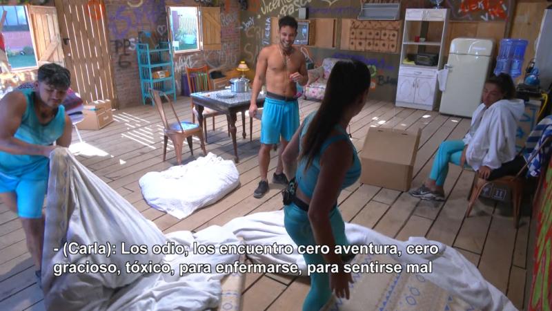 Vecinos al límite - Carla Ballero