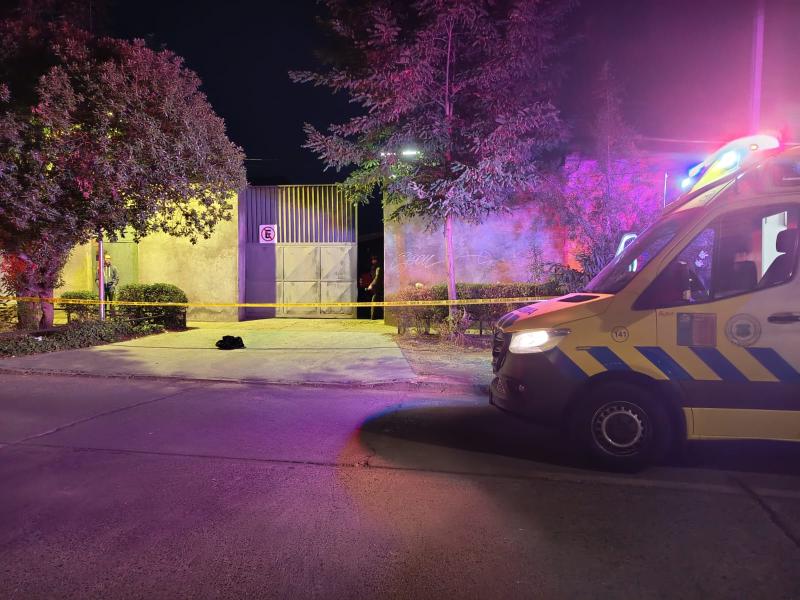 Dueño de bodega frustra violento robo en Quinta Normal: disparó contra los delincuentes con una escopeta