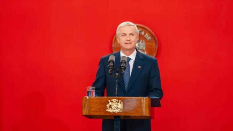 Ex-ante - Encuestas: Economía desplaza a seguridad como primera prioridad de los chilenos (y su impacto en La Moneda y la izquierda)