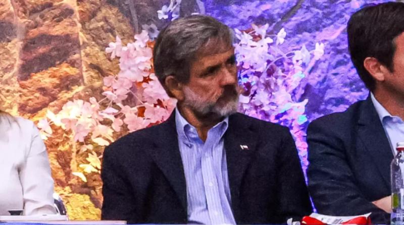 Cómo Alejandro Irarrázaval se convirtió en el factótum de Kast (y su primer encontrón con los partidos)