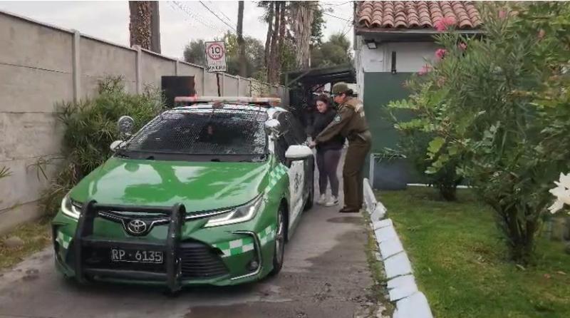 T13 - Mujer detenida por robo en L Reina