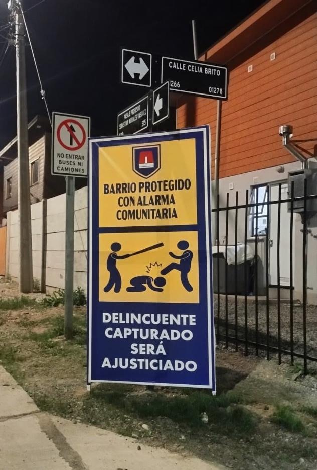 Letrero de advertencia a delincuentes en Linares - RRSS