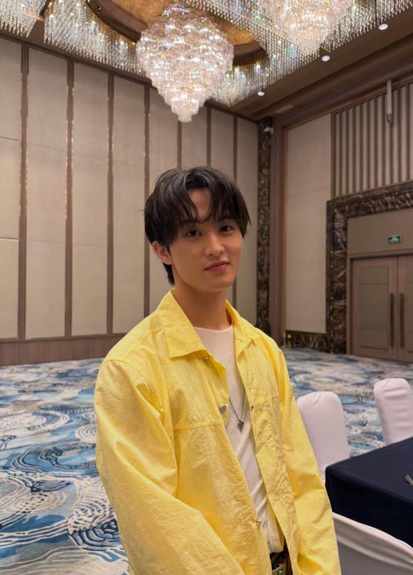 Mark Lee - Instagram