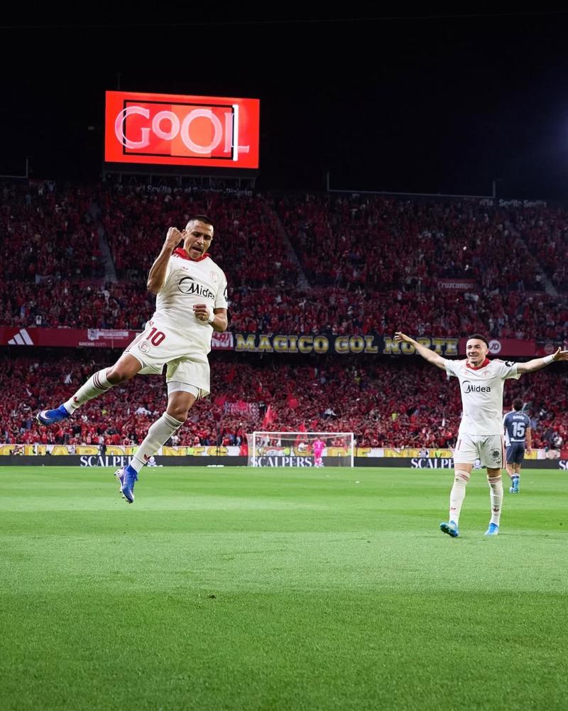 Alexis fue el héroe en victoria del Sevilla - Instagram: @sevillafc