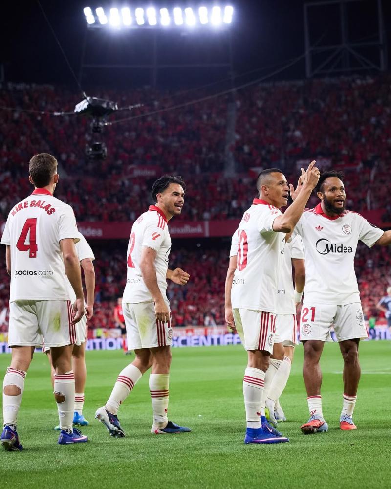 Sevilla está cerca de olvidarse del descenso - Instagram: @alexis_officia1