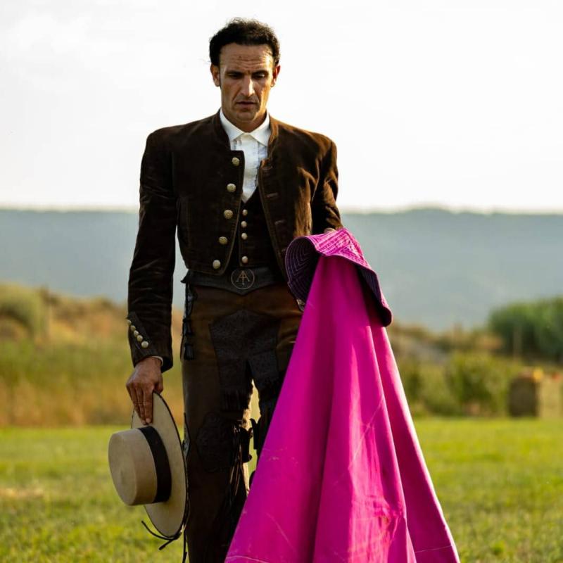 Torero español en estado crítico tras caer a una trituradora - Instagram Alberto Álvarez
