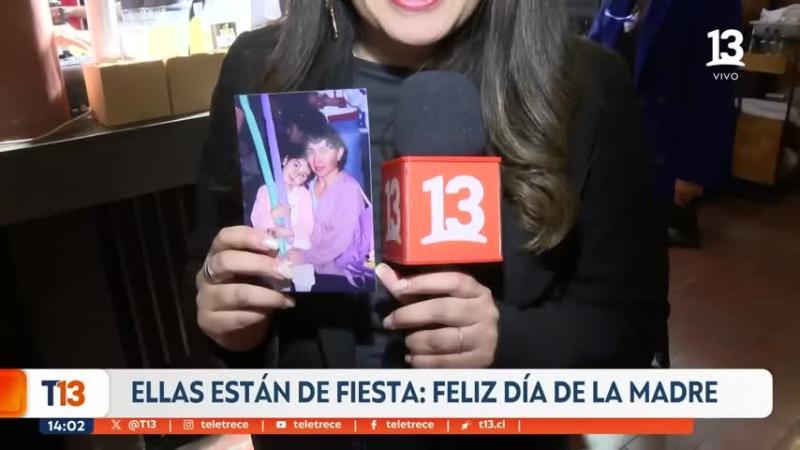 "Me educó, me crió y me siento orgullosa de ser su hija": El emotivo saludo por el Día de la Madre de periodista de Teletrece