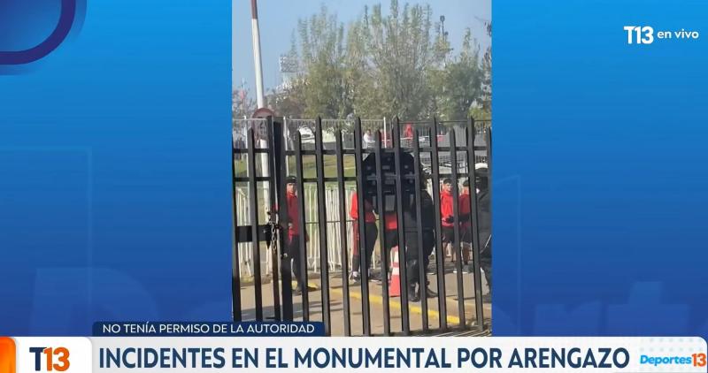 T13 - Incidentes en el Estadio Monumental por 'Arengazo' de hinchas de Colo-Colo