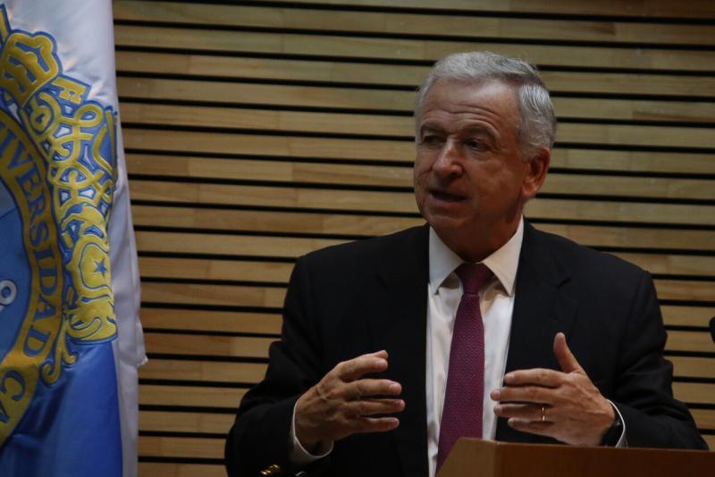 Agencia Uno - El exministro de Hacienda, Felipe Larraín apoyó el uso de decretos para hacer avanzar la megarreforma