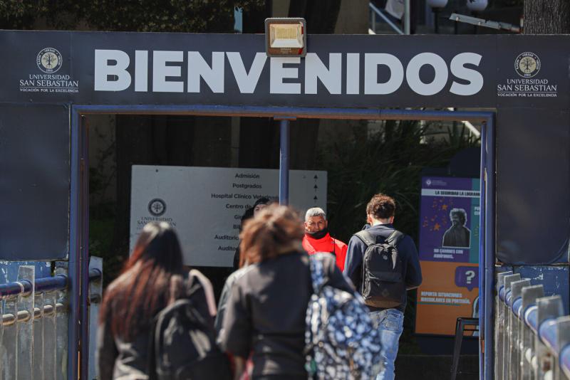 Agencia Uno - Estudiante de la USS denuncia que fue violada por cuatro sujetos tras fiesta mechona en Concepción