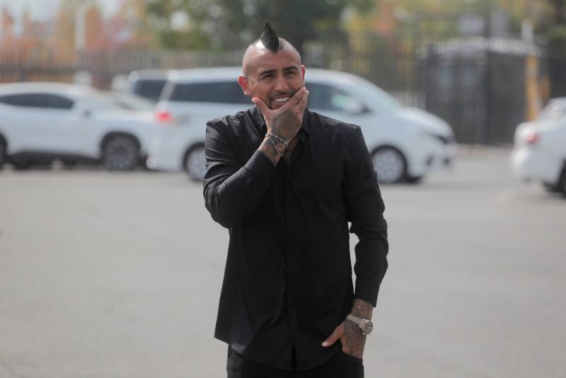 Agencia UNO - Arturo Vidal cerró polémica con casa de cambios tras devolver los últimos $15 millones