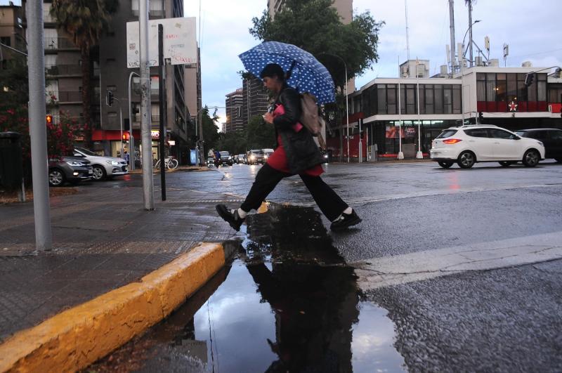 Agencia Uno - Lluvia en Santiago (archivo)