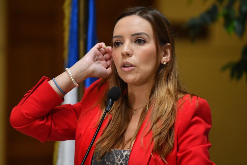 Agencia Uno - Senadora Camila Flores