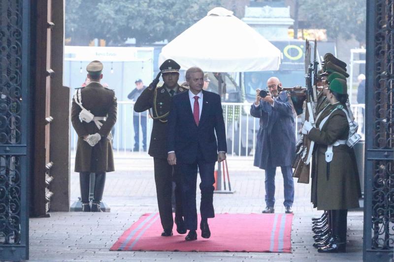 Agencia Uno - ADICA cuestionó nombramientos de embajadores realizados por Kast y pidió priorizar carrera diplomática
