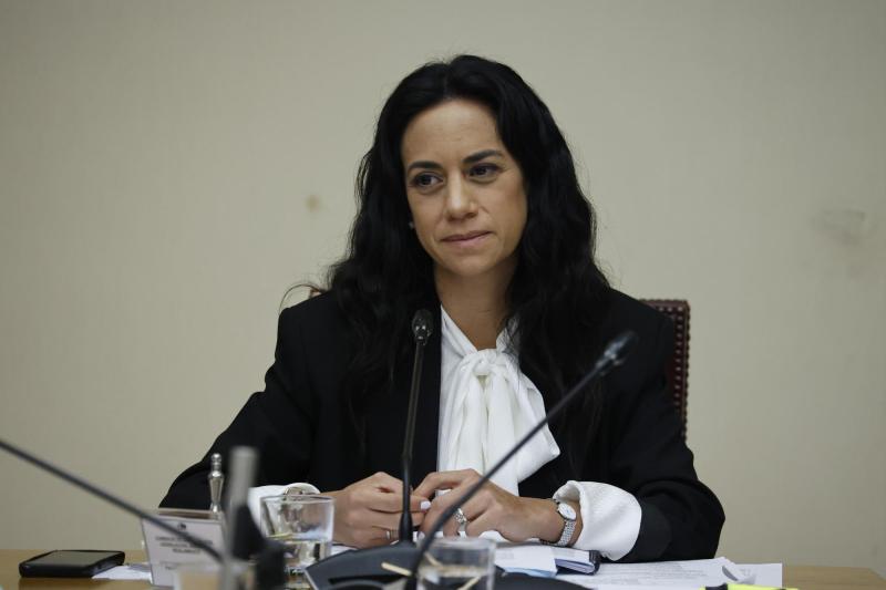 Aton- Senadora Paulina Núñez