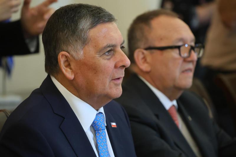 Aton- Biministro Claudio Alvarado
