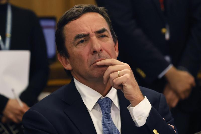 Aton- Fernando Rabat, ministro de Justicia
