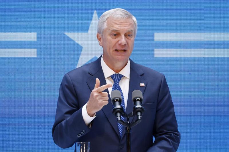 Aton- Kast respondió a la oposición