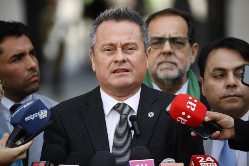 Aton- Diputado Álvaro Ortiz
