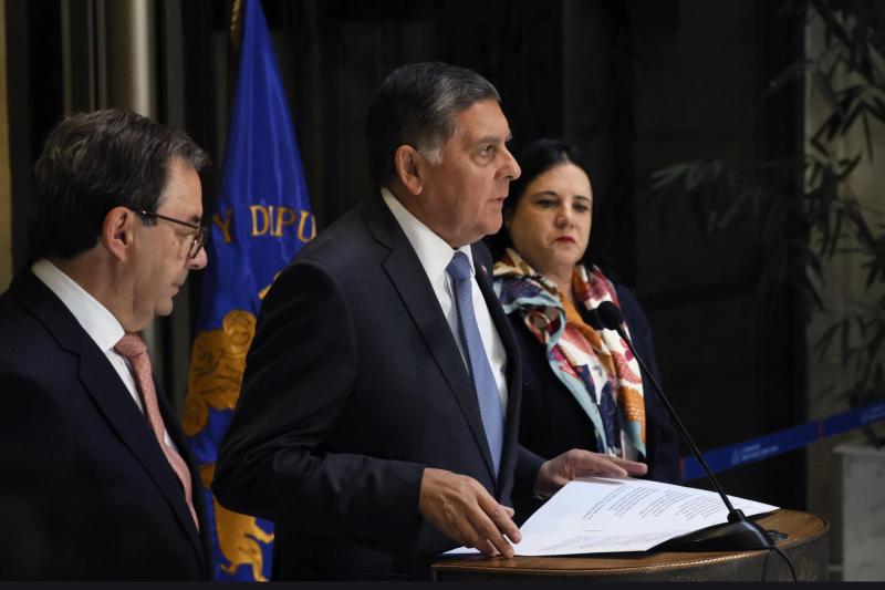Aton- Alvarado defendió proyecto de Reconstrucción