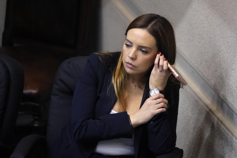 ATON - Senadora RN Camila Flores