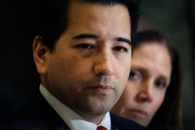 Aton - Diputado Javier Olivares