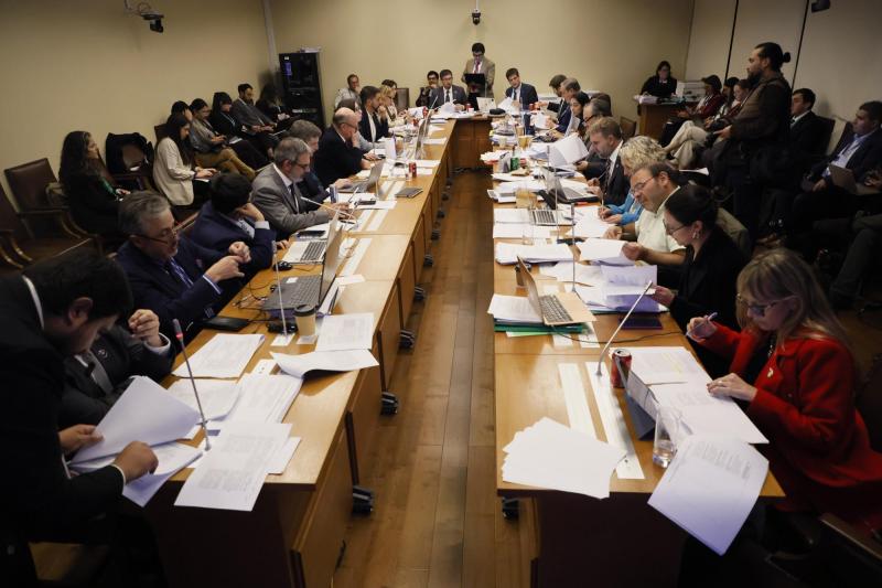 Aton- Comisión de Hacienda despachó la megarreforma