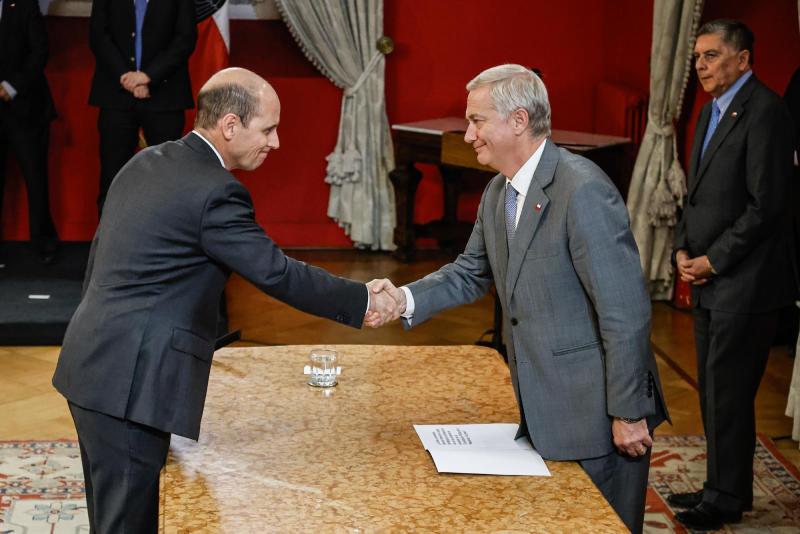 Aton- Martín Arrau asumió como nuevo ministro de Seguridad