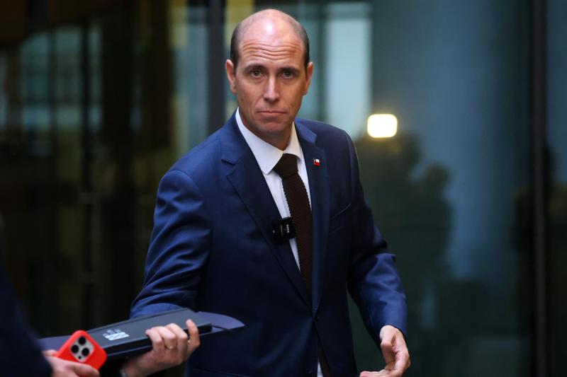 Aton- Martín Arrau, ministro de Seguridad